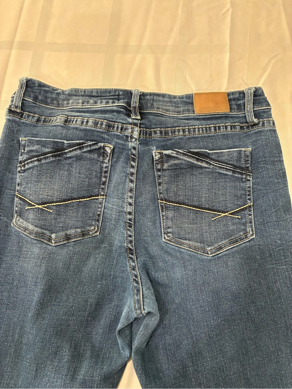 BKE Women's Straight Leg Blue Denim Jeans with Back Pocket Stitch